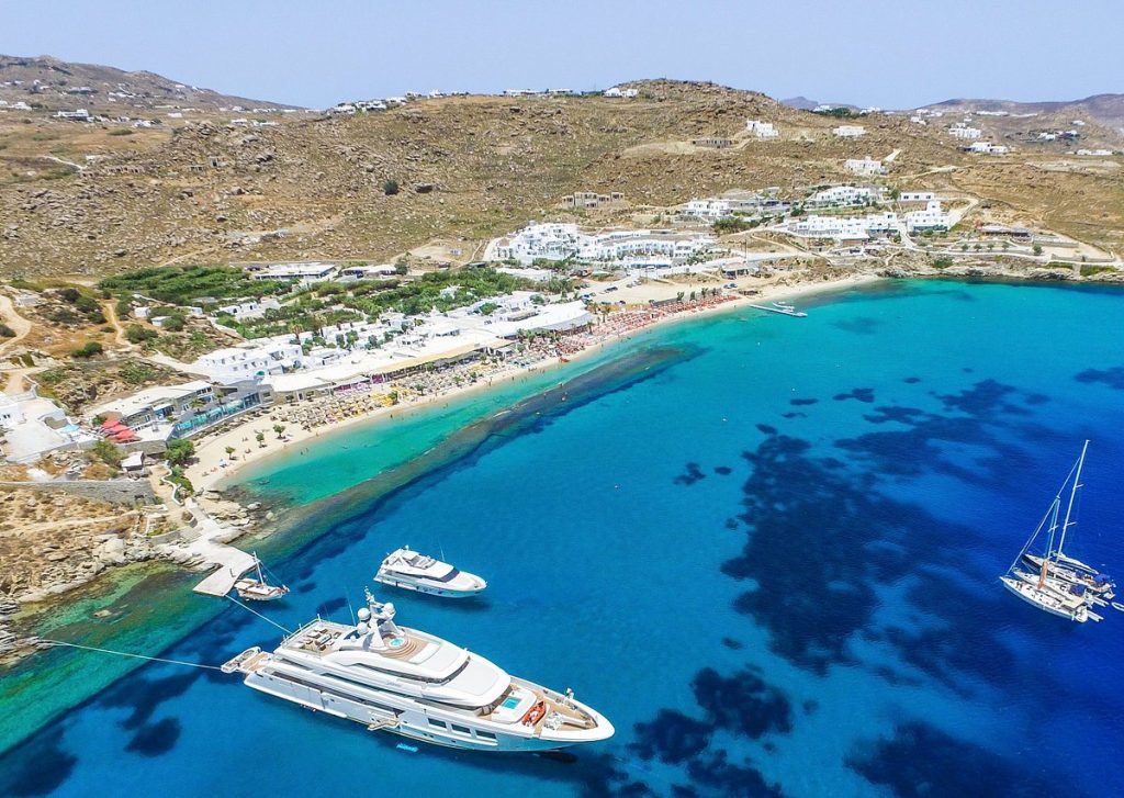 private chauffeur to paradise beach mykonos